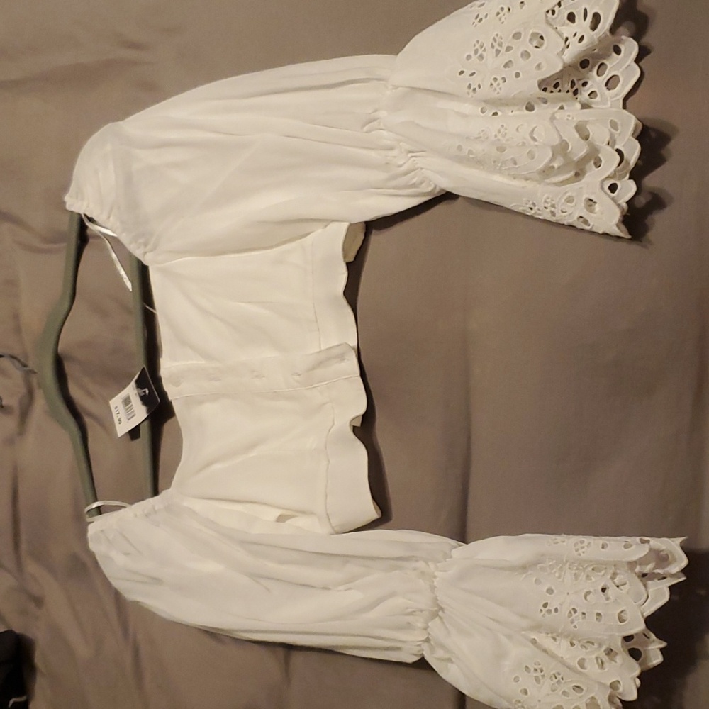NWT white crop